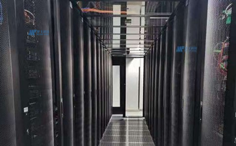 托管Web主機(jī)服務(wù)的顯著優(yōu)勢(shì)