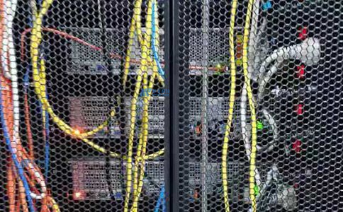 詳細(xì)探討B(tài)GP服務(wù)器和路由器的主要區(qū)別