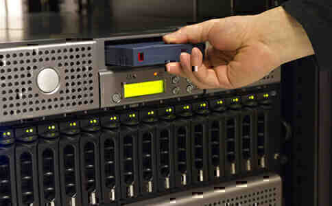 香港服務(wù)器搭建跨境電商網(wǎng)站全流程（附代碼）